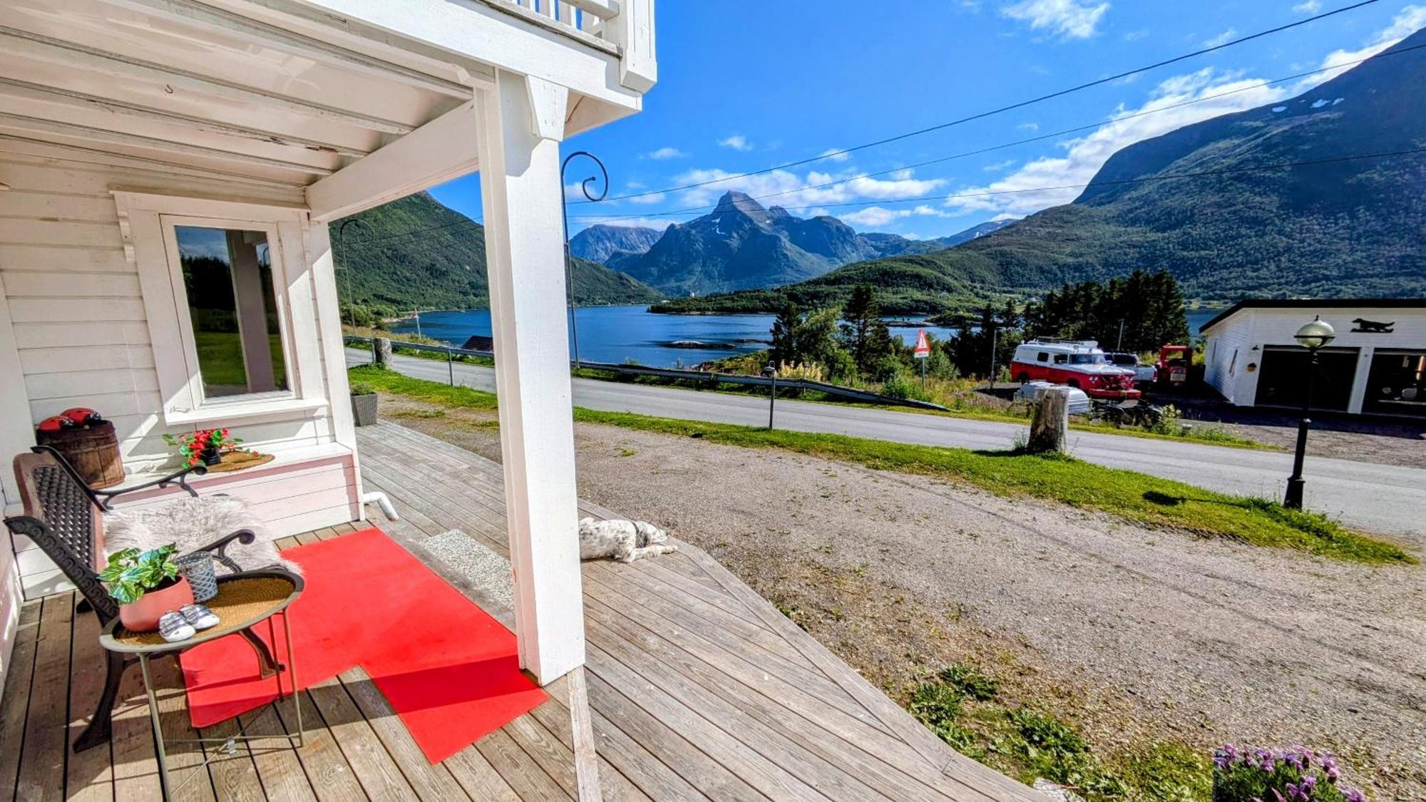 Exclusive And Cosy! Sea And Mountian View - Superfast Wifi, Washer And More Included ソルトラン エクステリア 写真